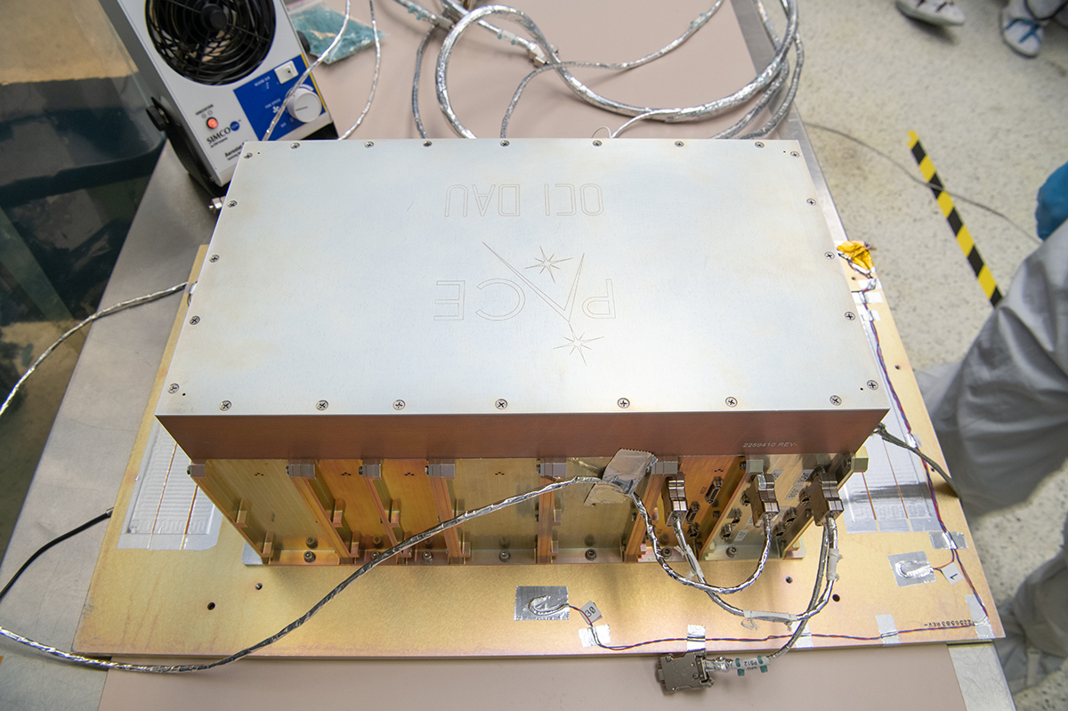 Mechanical installation of the DAU electronics box to the mock-up ETU radiator.