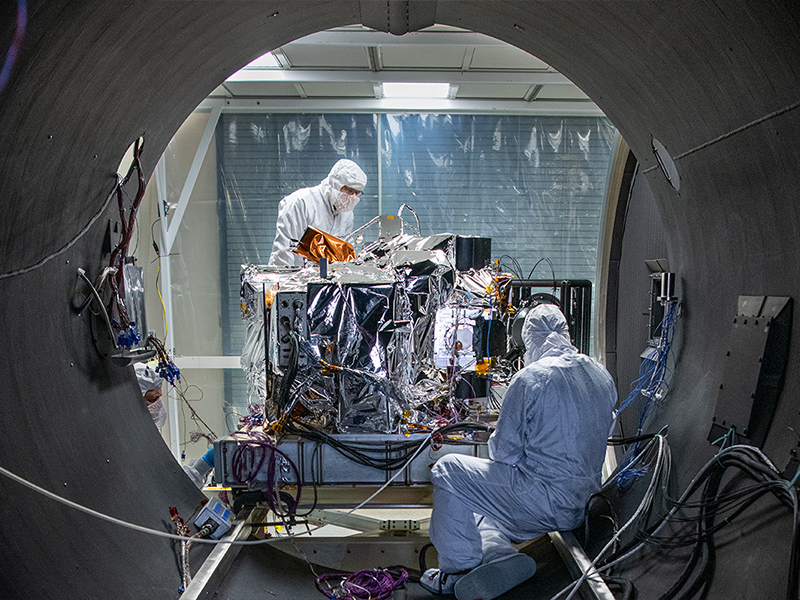 Preparing the OCI ETU and TVAC Cart to enter the TVAC chamber.