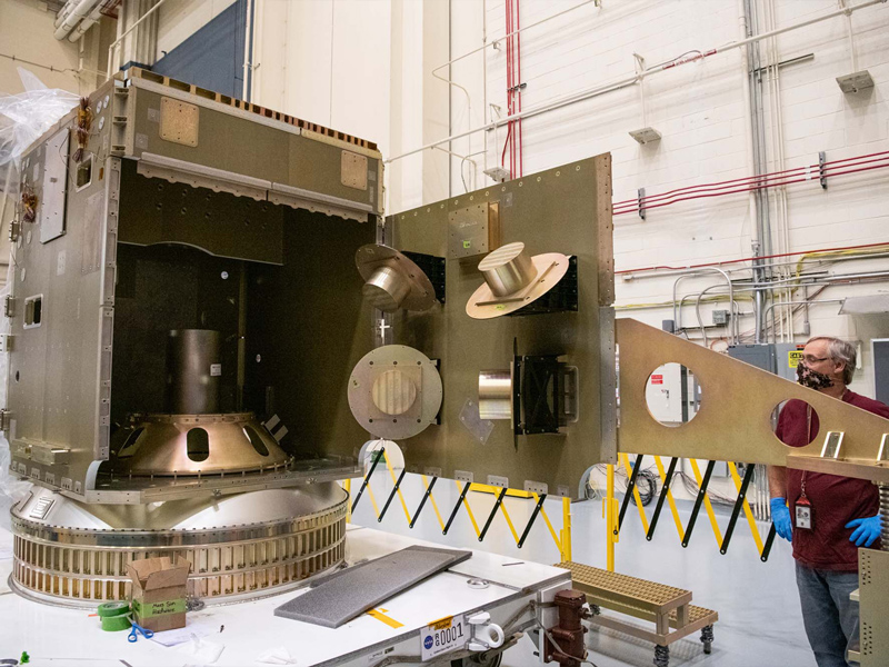 Mass simulation assembly structure. Install of tilt platform/solar array strength test fixtures.