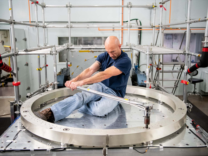 Qualification of the spacecraft bus structure strength.