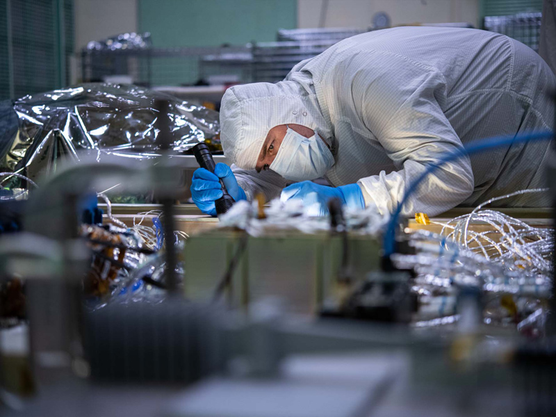 Performing electrical integration of engineering test unit’s Ka-band transmitter.