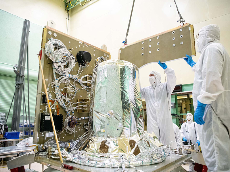 Assembling PACE spacecraft bus (+Z and -Z panels) using keel lift.